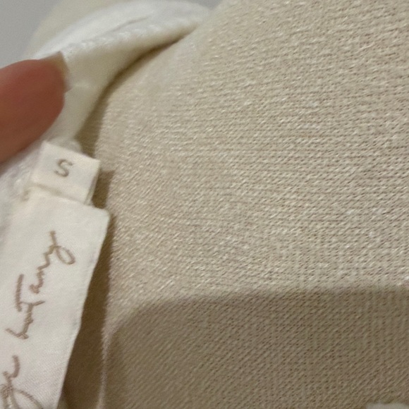 Chic White Ribbed Crop top - Picture 3 of 3